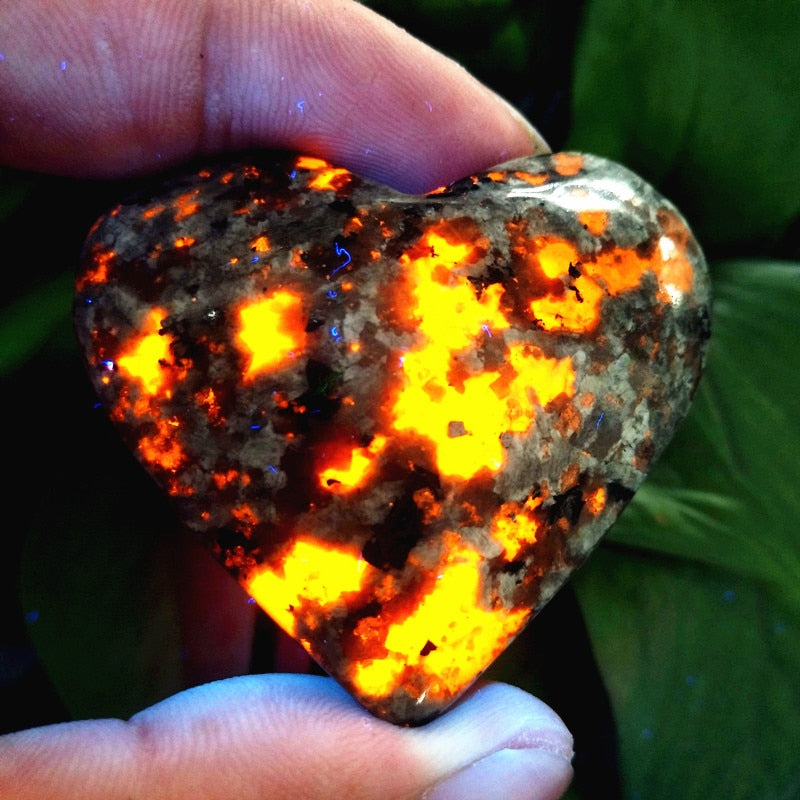 Natural Yooperlite Heart Shape Stone 5A+